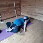femme enceinte qui fait du yoga au vigan